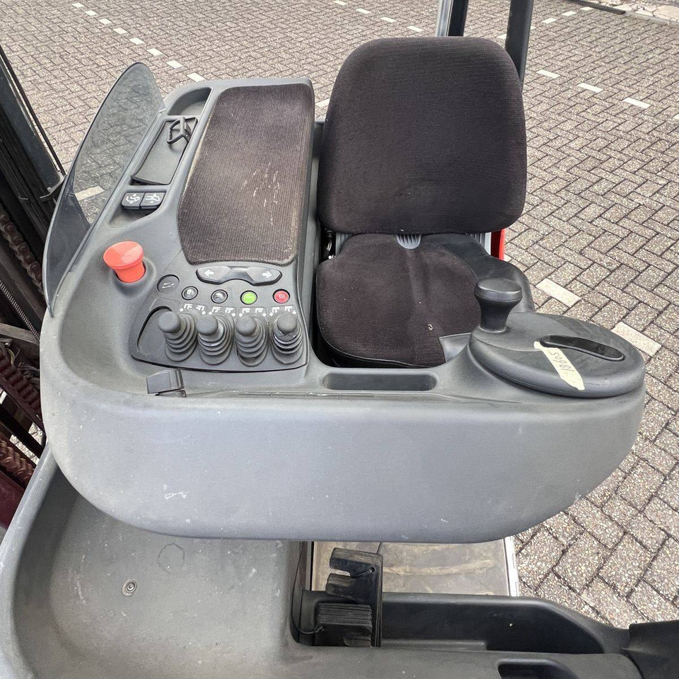 Linde R14HD (1120) - Regalni viličar: slika Linde R14HD (1120) - Regalni viličar Linde R14HD (1120) - Regalni viličar: slika Linde R14HD (1120) - Regalni viličar