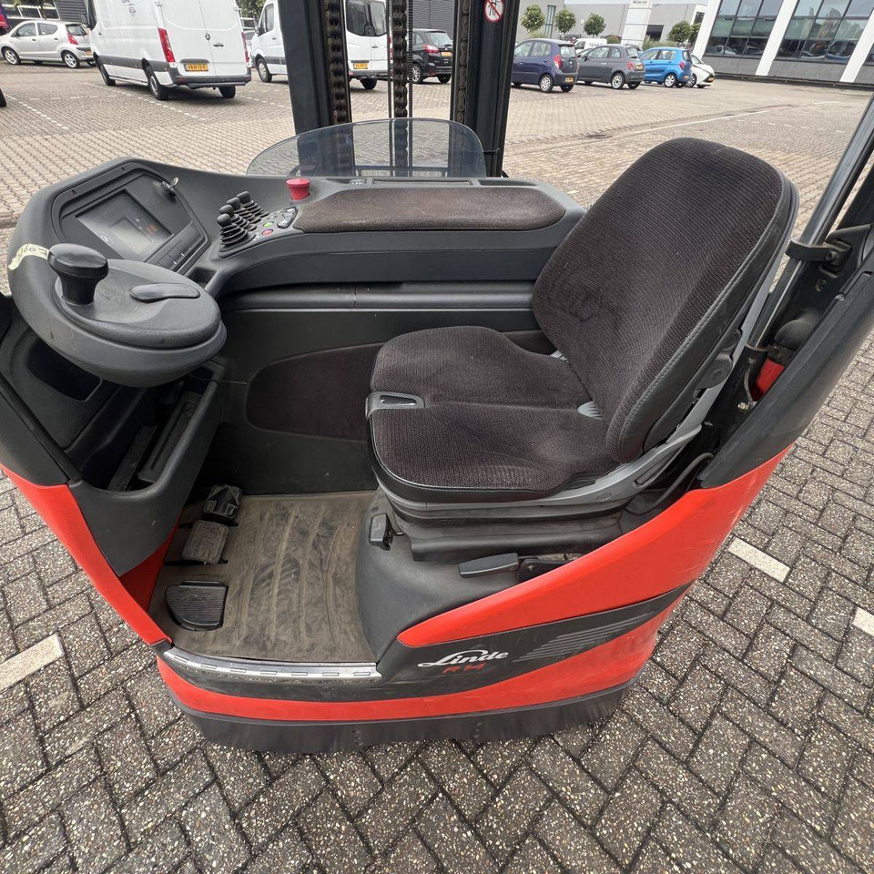 Linde R14HD (1120) - Regalni viličar: slika  Linde R14HD (1120) - Regalni viličar Linde R14HD (1120) - Regalni viličar: slika  Linde R14HD (1120) - Regalni viličar