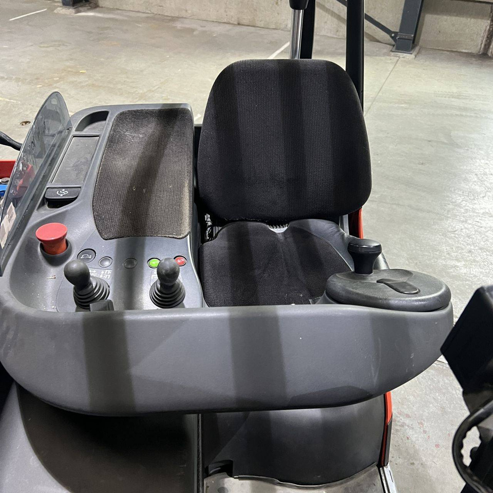 Linde R16HD (1120) - Regalni viličar: slika Linde R16HD (1120) - Regalni viličar Linde R16HD (1120) - Regalni viličar: slika Linde R16HD (1120) - Regalni viličar