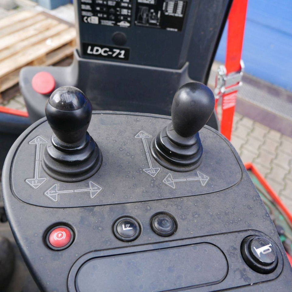 Linde R17XHD (116-03) - Regalni viličar: slika  Linde R17XHD (116-03) - Regalni viličar Linde R17XHD (116-03) - Regalni viličar: slika  Linde R17XHD (116-03) - Regalni viličar