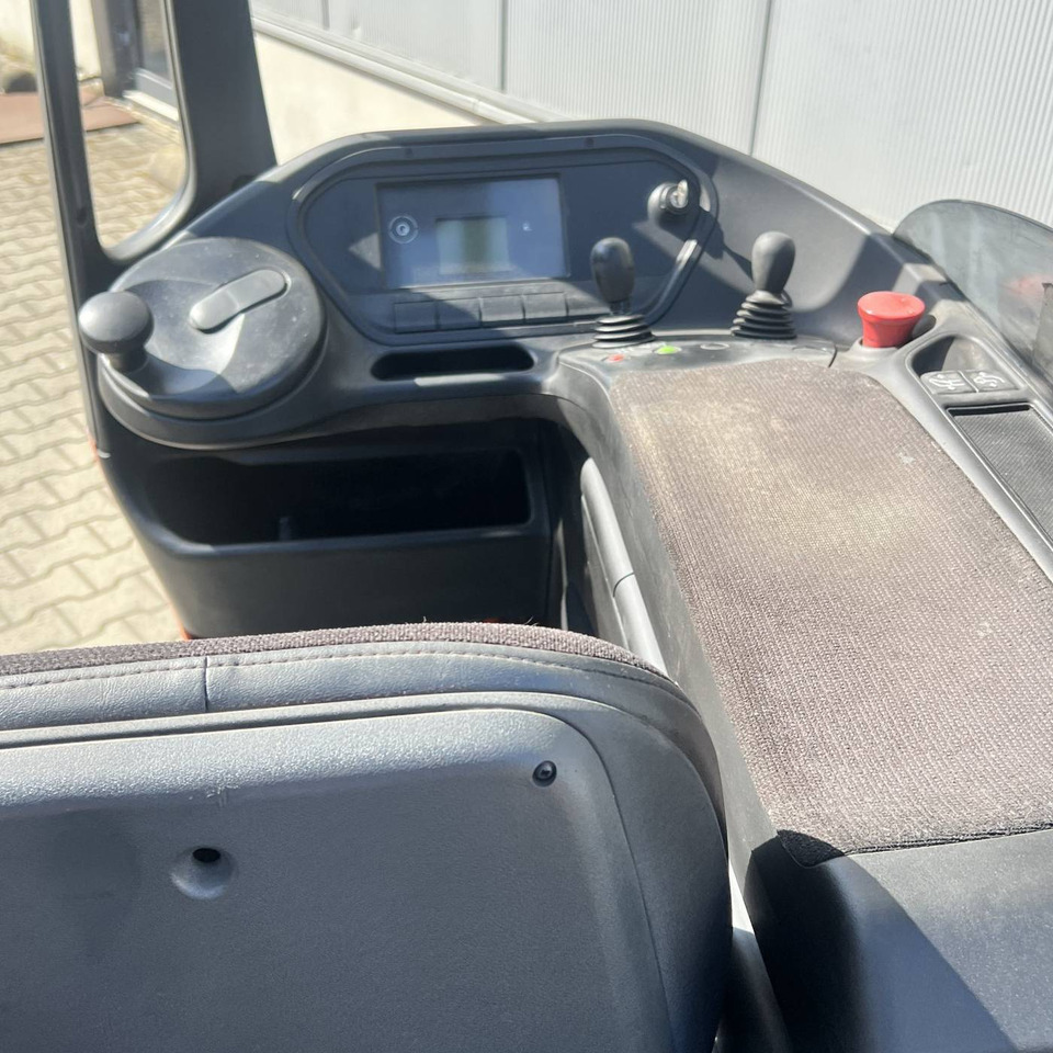 Linde R20G (1120) - Regalni viličar: slika Linde R20G (1120) - Regalni viličar Linde R20G (1120) - Regalni viličar: slika Linde R20G (1120) - Regalni viličar