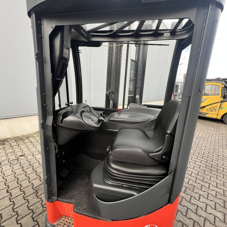 Linde R20G-12 (115) - Regalni viličar: slika Linde R20G-12 (115) - Regalni viličar Linde R20G-12 (115) - Regalni viličar: slika Linde R20G-12 (115) - Regalni viličar