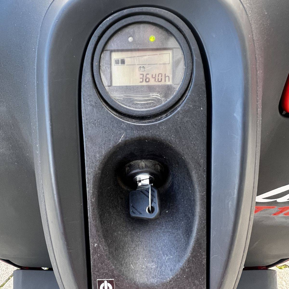 Linde T16 (1152) - Paletni viličar: slika Linde T16 (1152) - Paletni viličar Linde T16 (1152) - Paletni viličar: slika Linde T16 (1152) - Paletni viličar