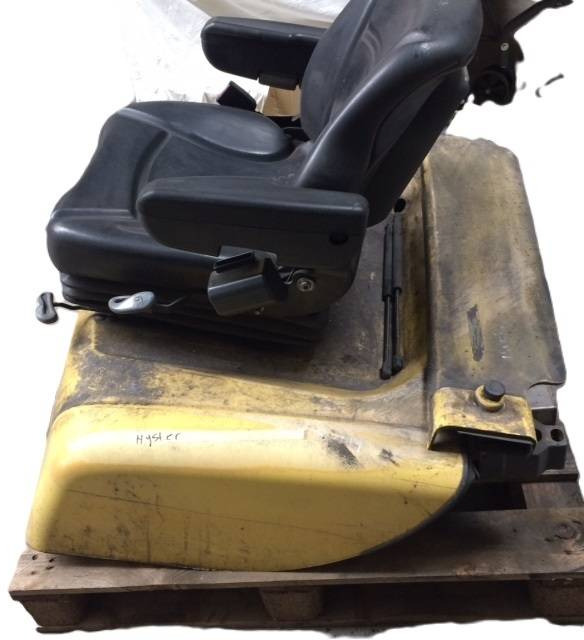 Motor cover with seat - Sjedalo za Oprema za rukovanje materijalima: slika Motor cover with seat - Sjedalo za Oprema za rukovanje materijalima Motor cover with seat - Sjedalo za Oprema za rukovanje materijalima: slika Motor cover with seat - Sjedalo za Oprema za rukovanje materijalima