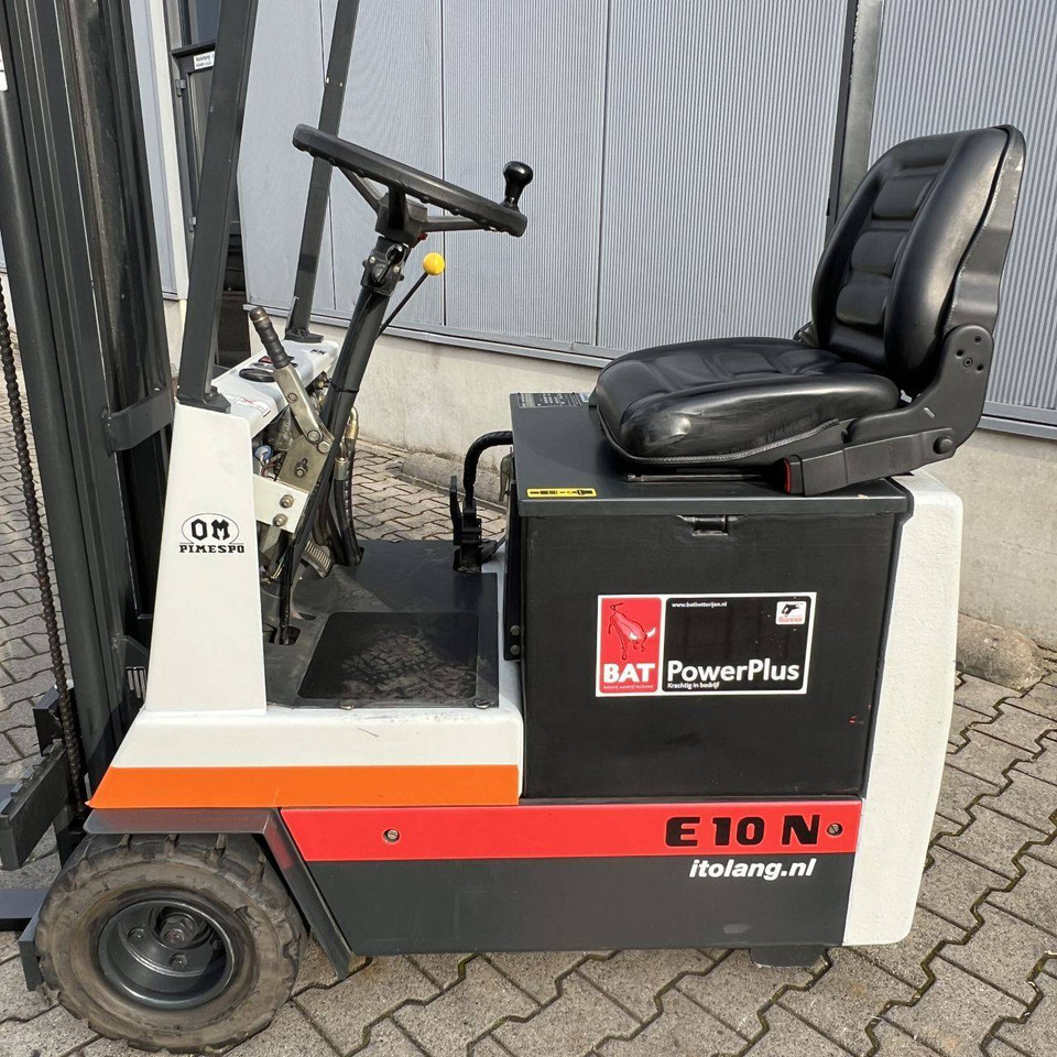 OM Pimespo E10N - Električni viličar: slika  OM Pimespo E10N - Električni viličar OM Pimespo E10N - Električni viličar: slika  OM Pimespo E10N - Električni viličar