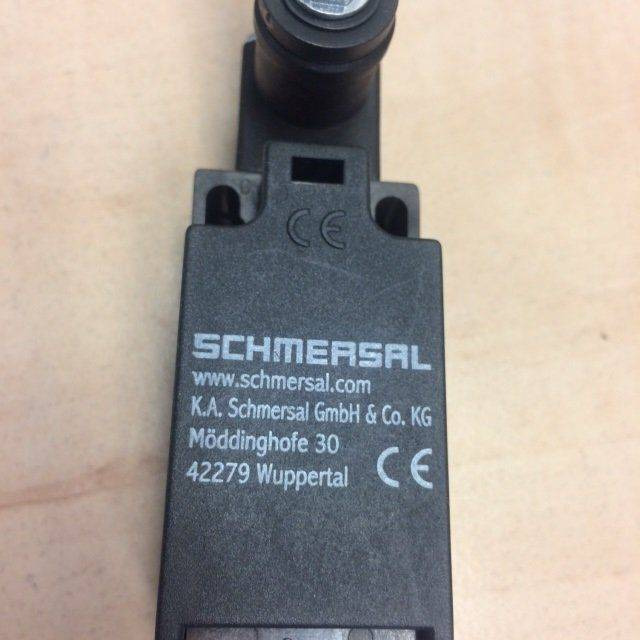 Position switch for Linde series 113/114/115/117 - Prekidač upravljačkog stupa za Oprema za rukovanje materijalima: slika Position switch for Linde series 113/114/115/117 - Prekidač upravljačkog stupa za Oprema za rukovanje materijalima Position switch for Linde series 113/114/115/117 - Prekidač upravljačkog stupa za Oprema za rukovanje materijalima: slika Position switch for Linde series 113/114/115/117 - Prekidač upravljačkog stupa za Oprema za rukovanje materijalima