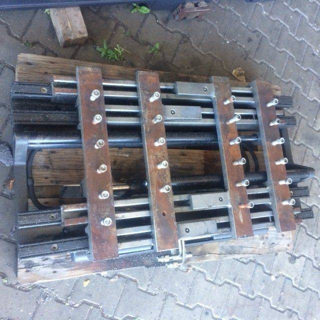 Kaup Double Pallet Handler with separate side shift - Priključak: slika Kaup Double Pallet Handler with separate side shift - Priključak Kaup Double Pallet Handler with separate side shift - Priključak: slika Kaup Double Pallet Handler with separate side shift - Priključak