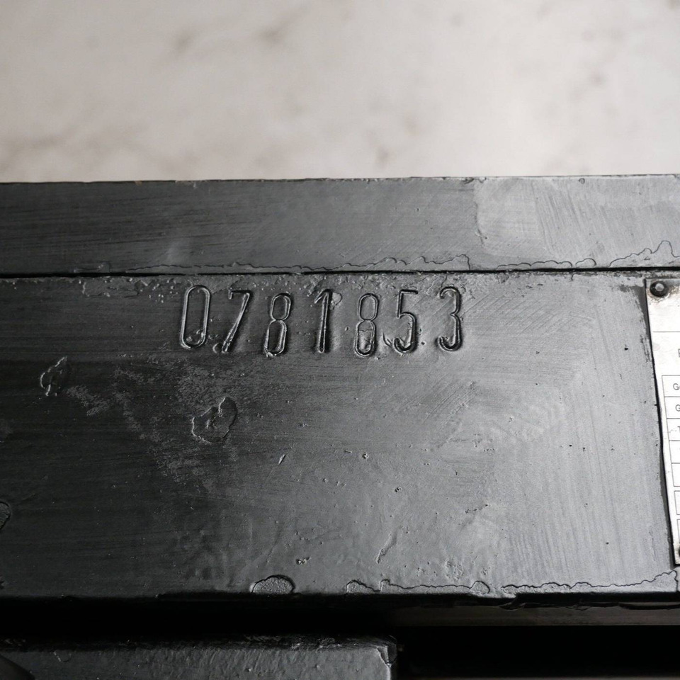 Stabau Fork positioner with separate side shift - Priključak: slika Stabau Fork positioner with separate side shift - Priključak Stabau Fork positioner with separate side shift - Priključak: slika Stabau Fork positioner with separate side shift - Priključak