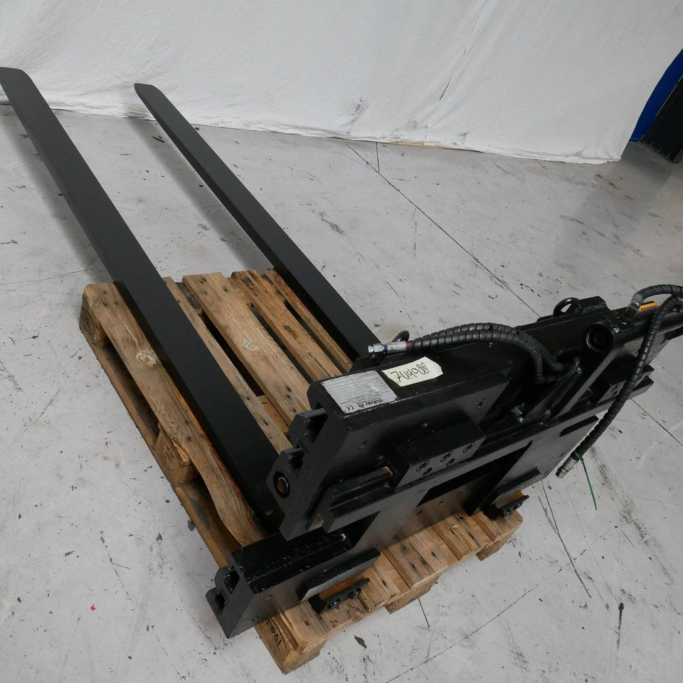 Stabau Fork positioner with separate side shift - Priključak: slika Stabau Fork positioner with separate side shift - Priključak Stabau Fork positioner with separate side shift - Priključak: slika Stabau Fork positioner with separate side shift - Priključak