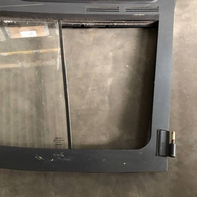 Right door for Linde series 387 - Vrata i dijelovi za Oprema za rukovanje materijalima: slika Right door for Linde series 387 - Vrata i dijelovi za Oprema za rukovanje materijalima Right door for Linde series 387 - Vrata i dijelovi za Oprema za rukovanje materijalima: slika Right door for Linde series 387 - Vrata i dijelovi za Oprema za rukovanje materijalima