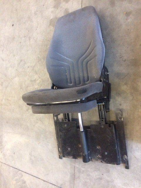 Seat for STILL M15-4, and Linde K15-4 - Sjedalo za Oprema za rukovanje materijalima: slika Seat for STILL M15-4, and Linde K15-4 - Sjedalo za Oprema za rukovanje materijalima Seat for STILL M15-4, and Linde K15-4 - Sjedalo za Oprema za rukovanje materijalima: slika Seat for STILL M15-4, and Linde K15-4 - Sjedalo za Oprema za rukovanje materijalima
