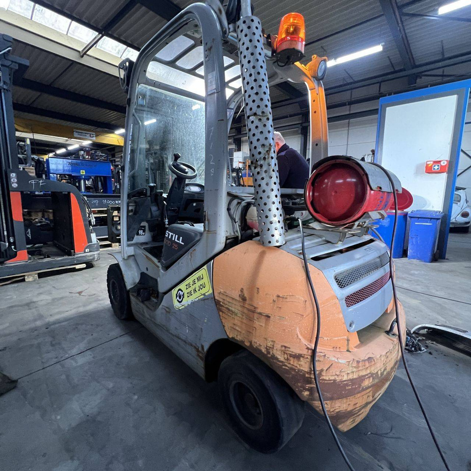 Still RX70-25T - Električni viličar: slika Still RX70-25T - Električni viličar Still RX70-25T - Električni viličar: slika Still RX70-25T - Električni viličar