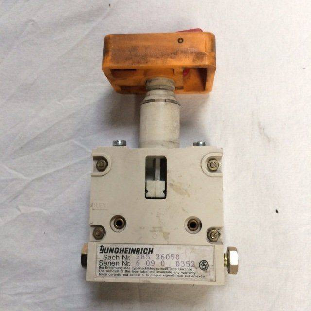 Switch , Master for Jungheinrich - Prekidač upravljačkog stupa za Oprema za rukovanje materijalima: slika Switch , Master for Jungheinrich - Prekidač upravljačkog stupa za Oprema za rukovanje materijalima Switch , Master for Jungheinrich - Prekidač upravljačkog stupa za Oprema za rukovanje materijalima: slika Switch , Master for Jungheinrich - Prekidač upravljačkog stupa za Oprema za rukovanje materijalima