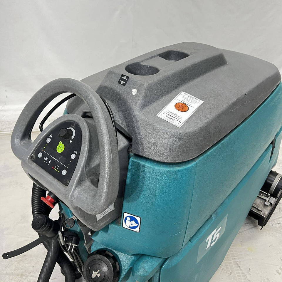 Tennant T5 - Perač podova: slika Tennant T5 - Perač podova Tennant T5 - Perač podova: slika Tennant T5 - Perač podova