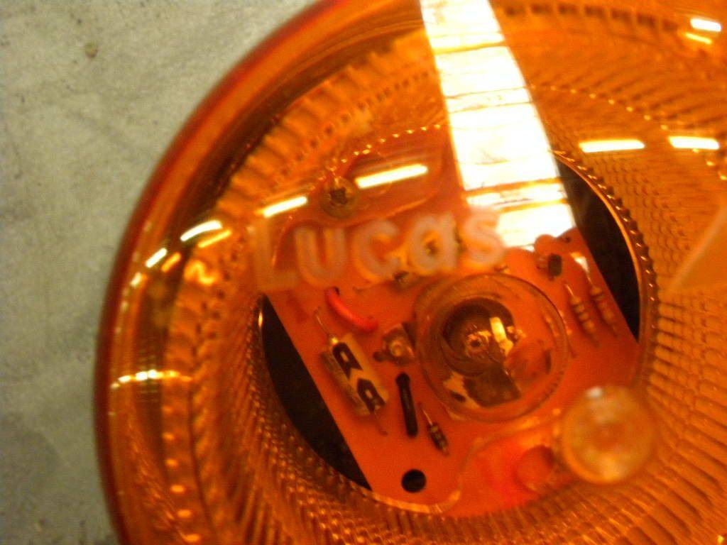 Warning light from Lucas - Svjetla/ Rasvjeta za Oprema za rukovanje materijalima: slika Warning light from Lucas - Svjetla/ Rasvjeta za Oprema za rukovanje materijalima Warning light from Lucas - Svjetla/ Rasvjeta za Oprema za rukovanje materijalima: slika Warning light from Lucas - Svjetla/ Rasvjeta za Oprema za rukovanje materijalima