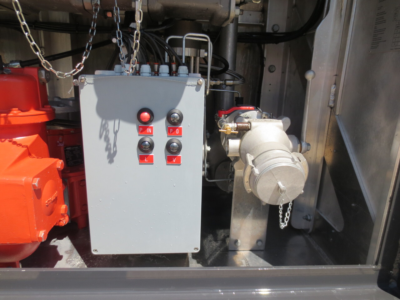 SCANIA G370 - Kamion cisterna: slika SCANIA G370 - Kamion cisterna SCANIA G370 - Kamion cisterna: slika SCANIA G370 - Kamion cisterna