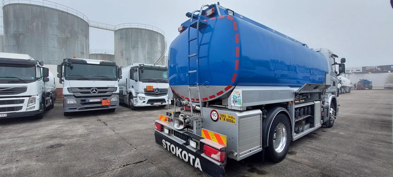 Kamion cisterna SCANIA G400: slika Kamion cisterna SCANIA G400