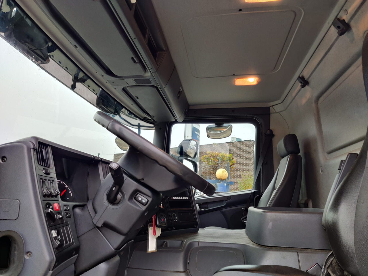 SCANIA P400 - Kamion cisterna: slika SCANIA P400 - Kamion cisterna SCANIA P400 - Kamion cisterna: slika SCANIA P400 - Kamion cisterna