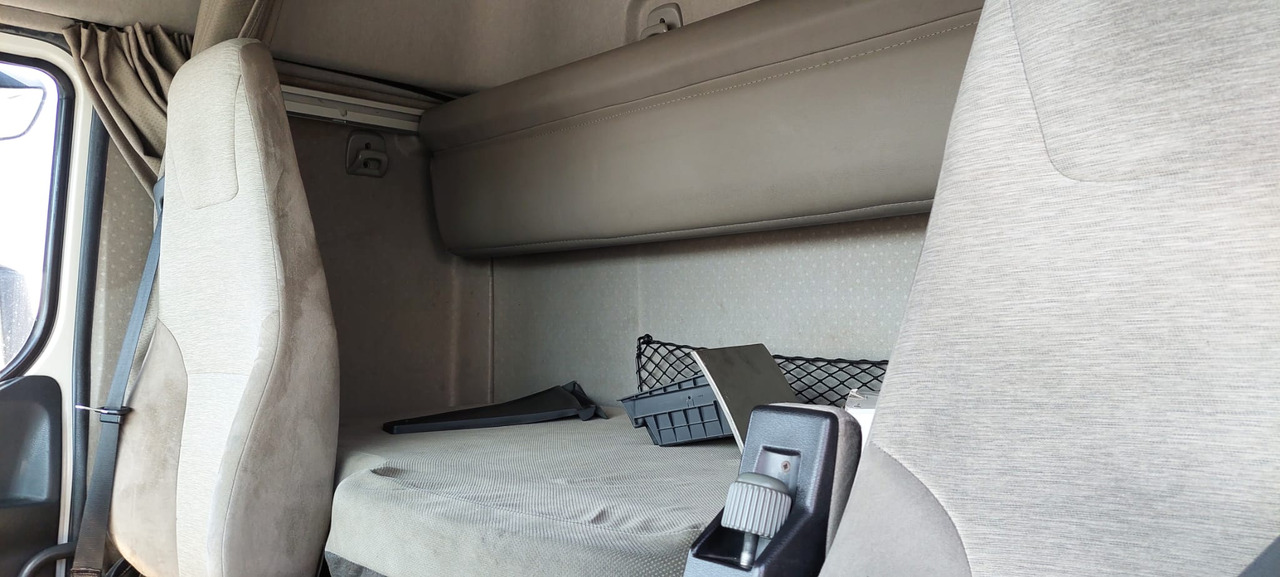 RENAULT PREMIUM 410 - Tegljač: slika RENAULT PREMIUM 410 - Tegljač RENAULT PREMIUM 410 - Tegljač: slika RENAULT PREMIUM 410 - Tegljač