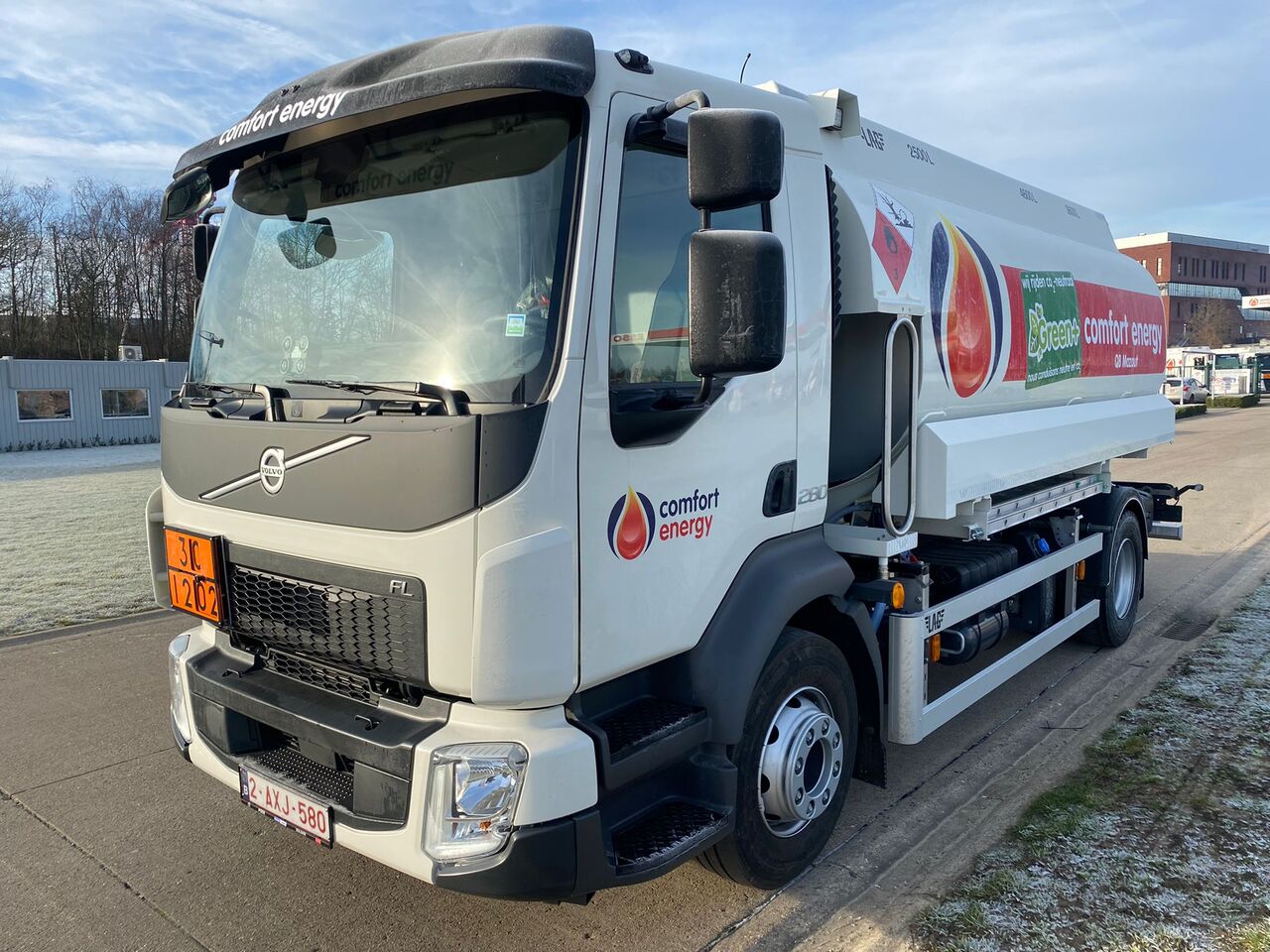 VOLVO FL - Kamion cisterna: slika VOLVO FL - Kamion cisterna VOLVO FL - Kamion cisterna: slika VOLVO FL - Kamion cisterna