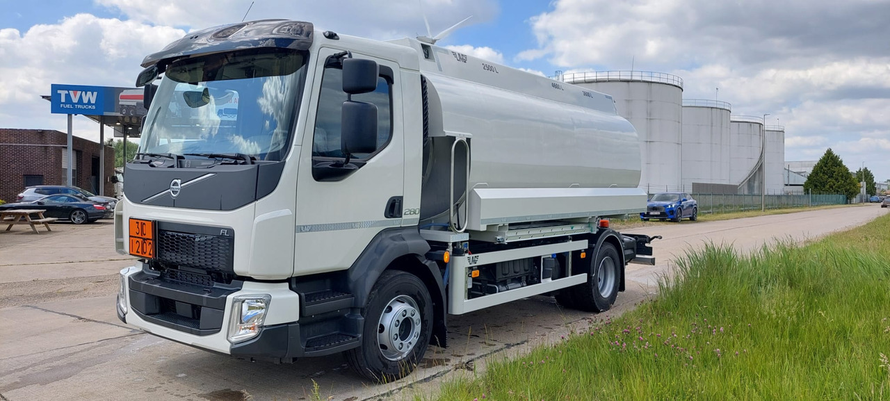 VOLVO FL - Kamion cisterna: slika VOLVO FL - Kamion cisterna VOLVO FL - Kamion cisterna: slika VOLVO FL - Kamion cisterna