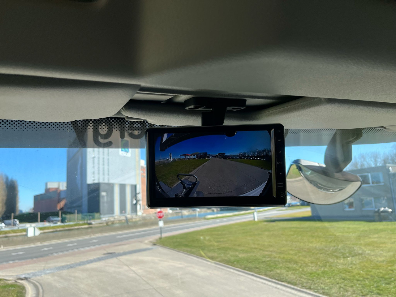 VOLVO FL - Kamion cisterna: slika VOLVO FL - Kamion cisterna VOLVO FL - Kamion cisterna: slika VOLVO FL - Kamion cisterna