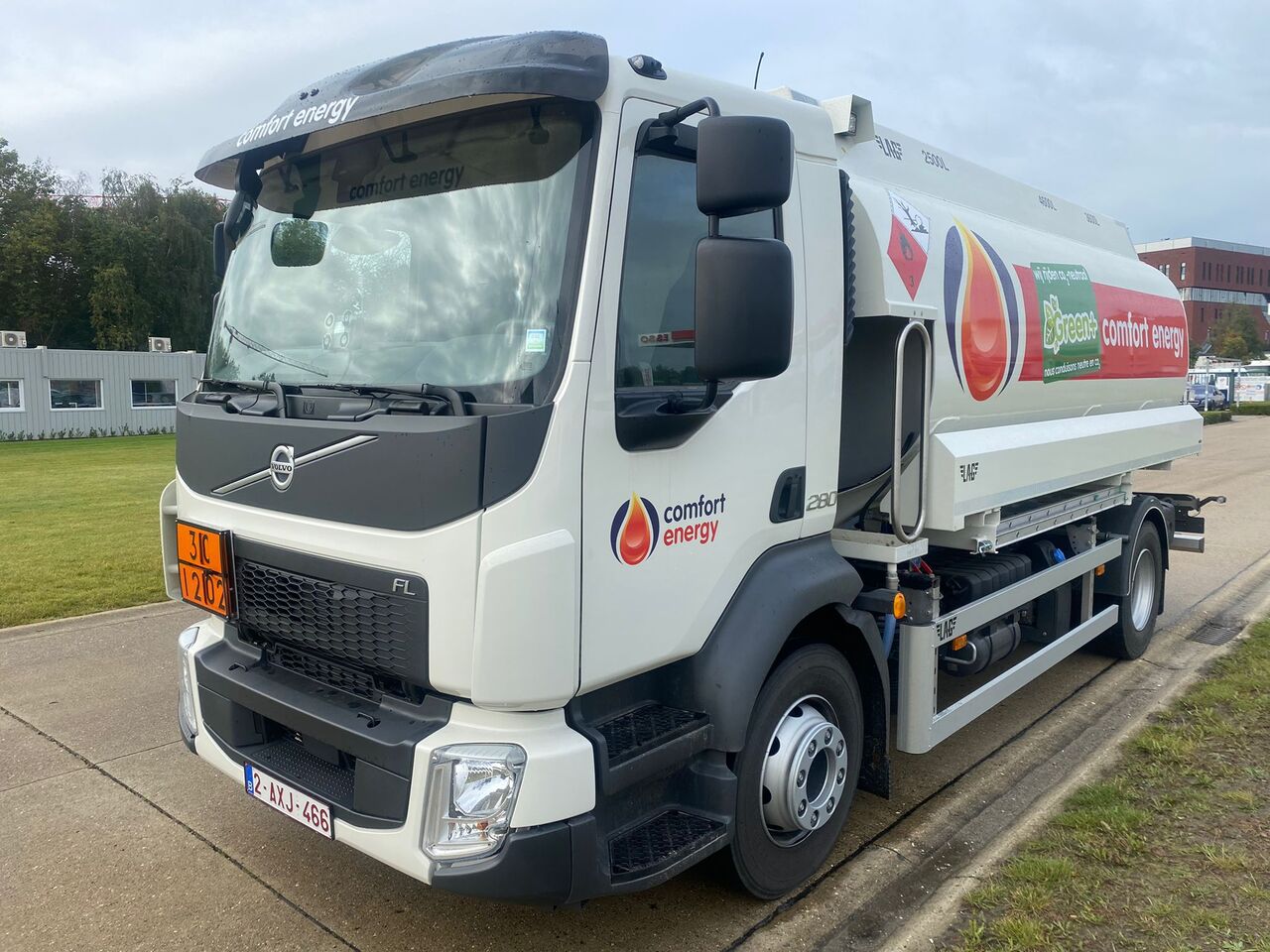 VOLVO FL - Kamion cisterna: slika VOLVO FL - Kamion cisterna VOLVO FL - Kamion cisterna: slika VOLVO FL - Kamion cisterna