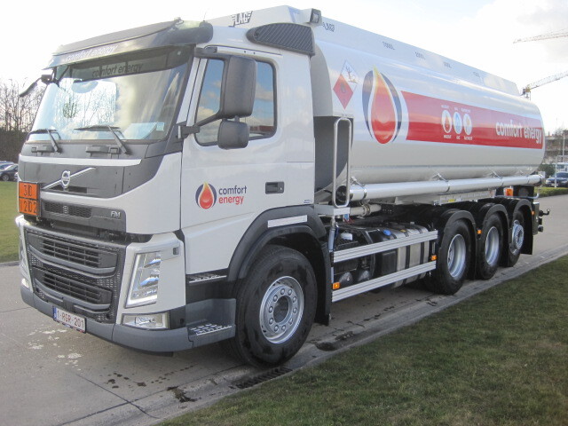 VOLVO FM - Kamion cisterna: slika VOLVO FM - Kamion cisterna VOLVO FM - Kamion cisterna: slika VOLVO FM - Kamion cisterna