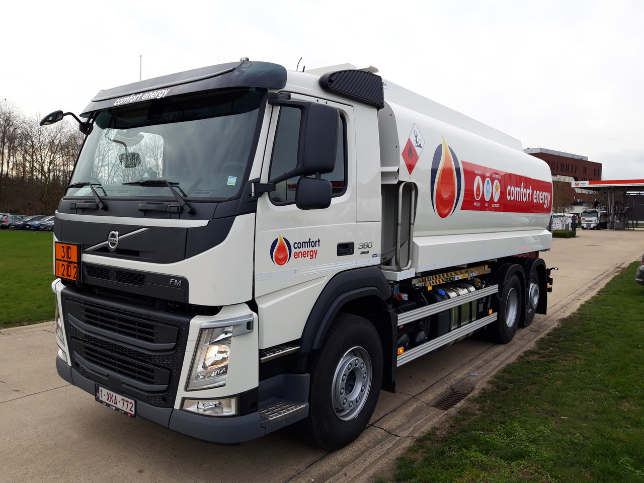 Volvo FM - Kamion cisterna: slika Volvo FM - Kamion cisterna Volvo FM - Kamion cisterna: slika Volvo FM - Kamion cisterna