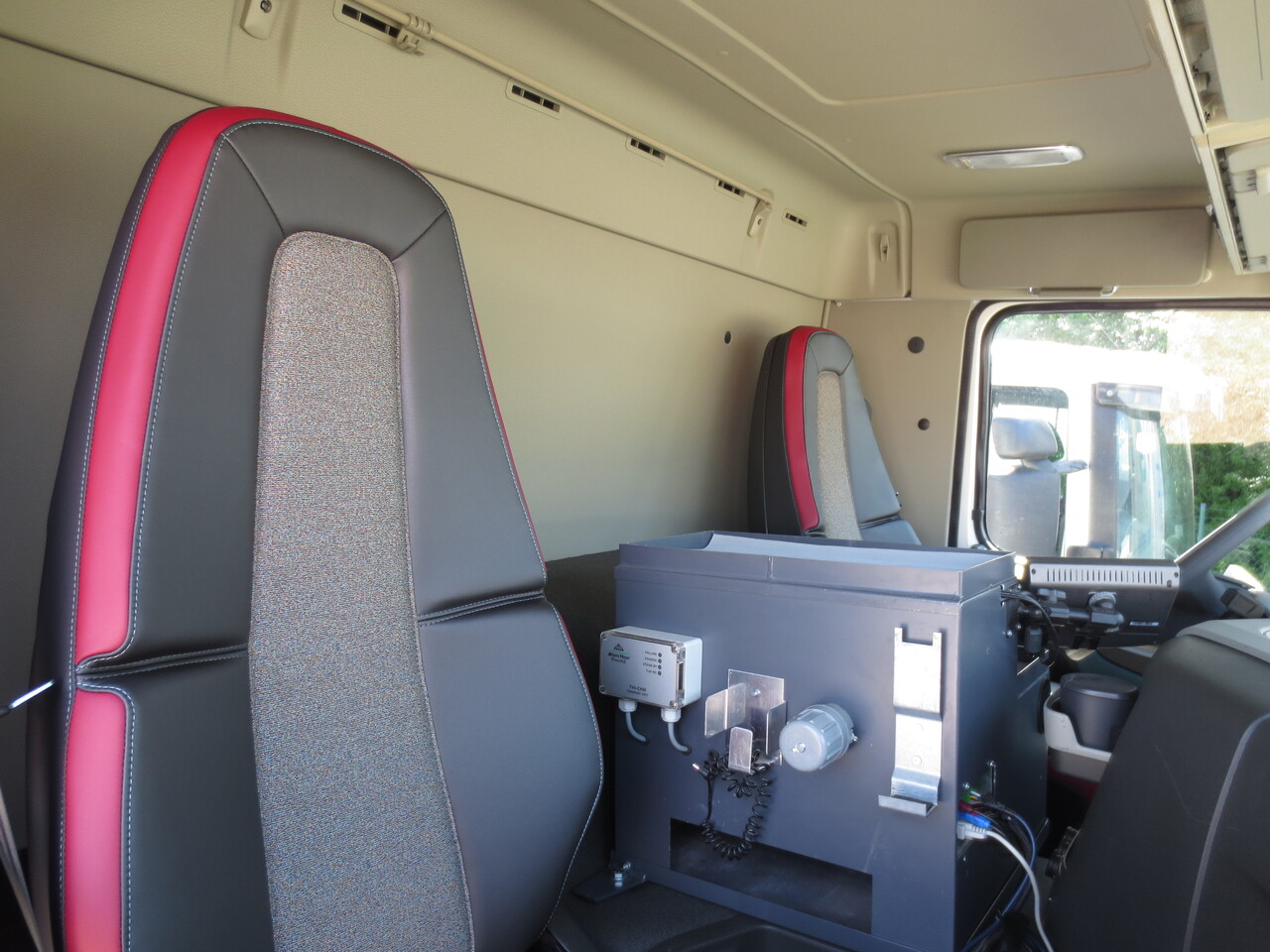 Volvo FM - Kamion cisterna: slika Volvo FM - Kamion cisterna Volvo FM - Kamion cisterna: slika Volvo FM - Kamion cisterna
