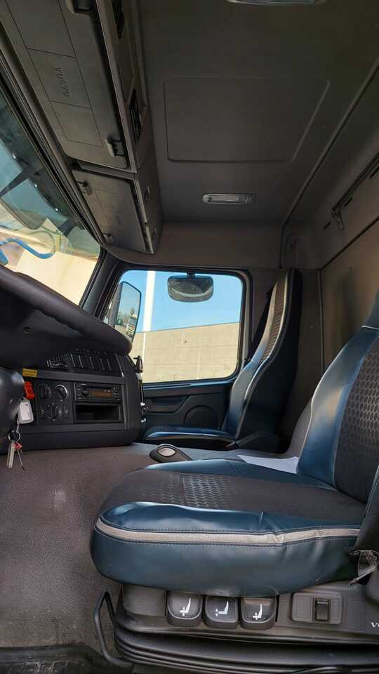 Volvo FMFH - Kamion cisterna: slika Volvo FMFH - Kamion cisterna Volvo FMFH - Kamion cisterna: slika Volvo FMFH - Kamion cisterna