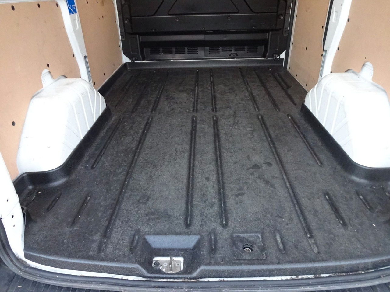 Zakup  Ford Transit Custom Kasten 280 L1H1, PDC Ford Transit Custom Kasten 280 L1H1, PDC: slika Zakup  Ford Transit Custom Kasten 280 L1H1, PDC Ford Transit Custom Kasten 280 L1H1, PDC