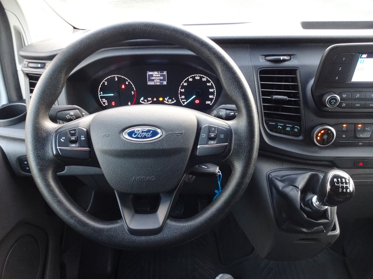 Zakup  Ford Transit Custom Kasten 280 L1H1, PDC Ford Transit Custom Kasten 280 L1H1, PDC: slika Zakup  Ford Transit Custom Kasten 280 L1H1, PDC Ford Transit Custom Kasten 280 L1H1, PDC