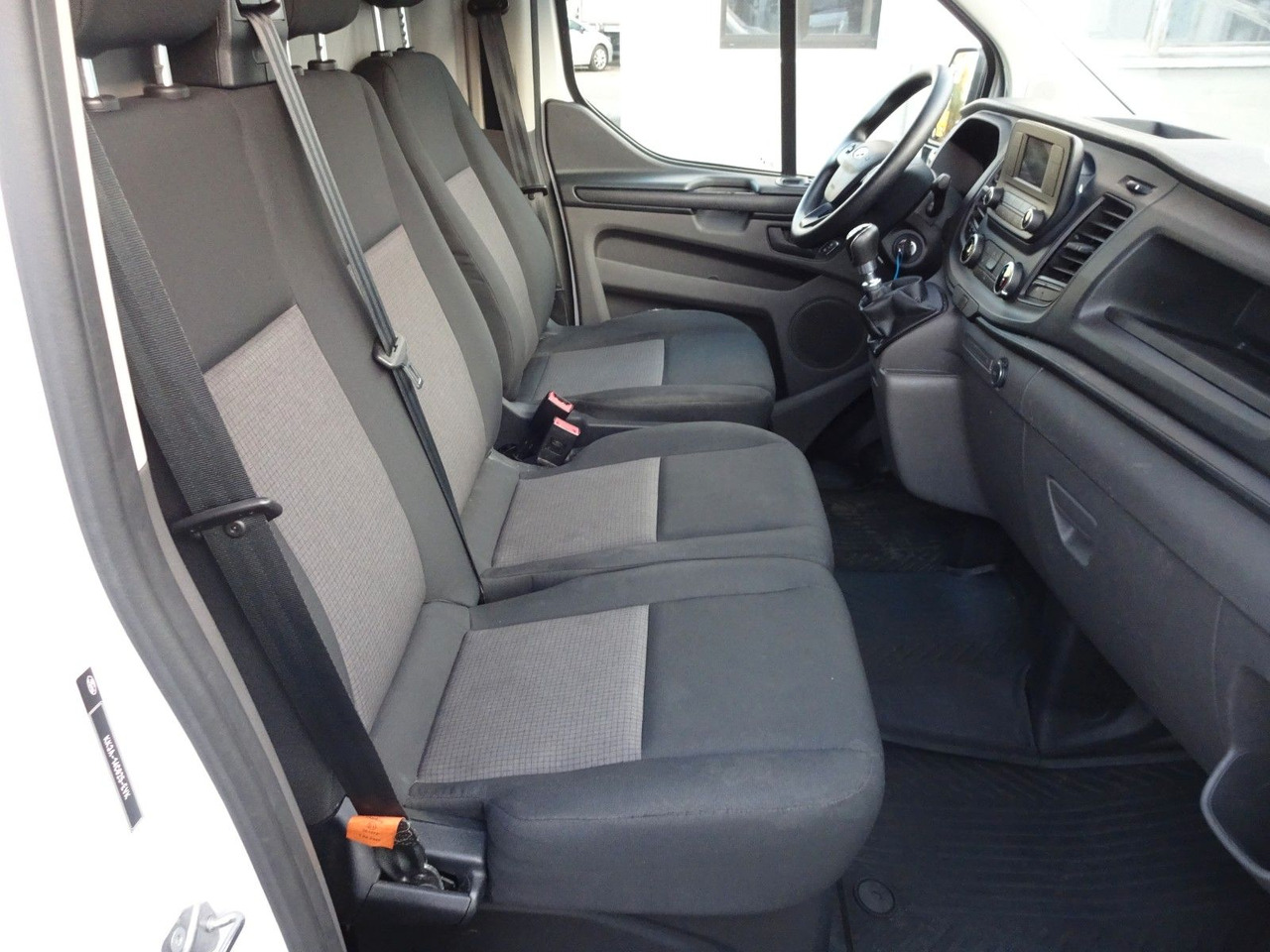 Zakup  Ford Transit Custom Kasten 280 L1H1, PDC Ford Transit Custom Kasten 280 L1H1, PDC: slika Zakup  Ford Transit Custom Kasten 280 L1H1, PDC Ford Transit Custom Kasten 280 L1H1, PDC