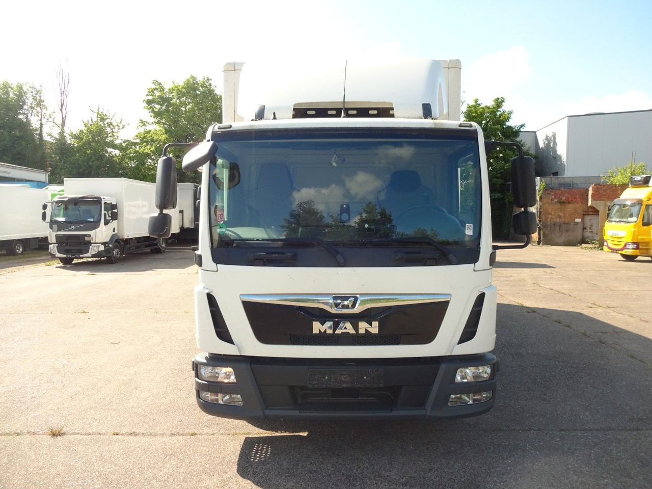 MAN MAN TGL 8.190, Koffer, LBW, Kamera, Luft, AHK - Kamion sandučar: slika MAN MAN TGL 8.190, Koffer, LBW, Kamera, Luft, AHK - Kamion sandučar MAN MAN TGL 8.190, Koffer, LBW, Kamera, Luft, AHK - Kamion sandučar: slika MAN MAN TGL 8.190, Koffer, LBW, Kamera, Luft, AHK - Kamion sandučar