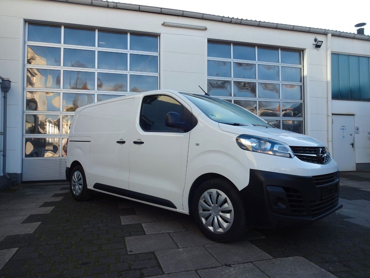 Opel Vivaro Kasten Edition M, L1H1, Klima, PDC - Putnički kombi: slika Opel Vivaro Kasten Edition M, L1H1, Klima, PDC - Putnički kombi Opel Vivaro Kasten Edition M, L1H1, Klima, PDC - Putnički kombi: slika Opel Vivaro Kasten Edition M, L1H1, Klima, PDC - Putnički kombi