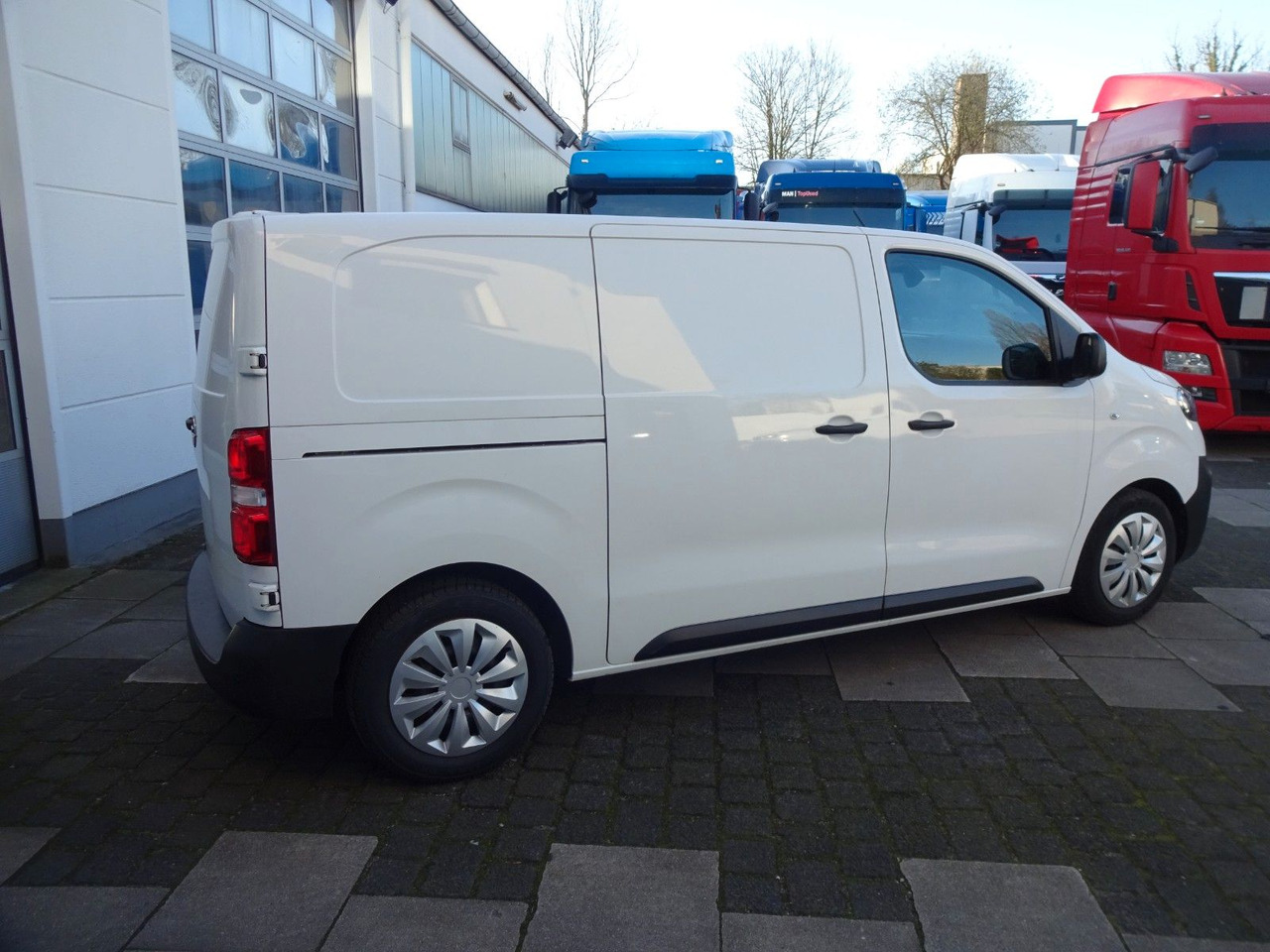 Opel Vivaro Kasten Edition M, L1H1, Klima, PDC - Putnički kombi: slika Opel Vivaro Kasten Edition M, L1H1, Klima, PDC - Putnički kombi Opel Vivaro Kasten Edition M, L1H1, Klima, PDC - Putnički kombi: slika Opel Vivaro Kasten Edition M, L1H1, Klima, PDC - Putnički kombi