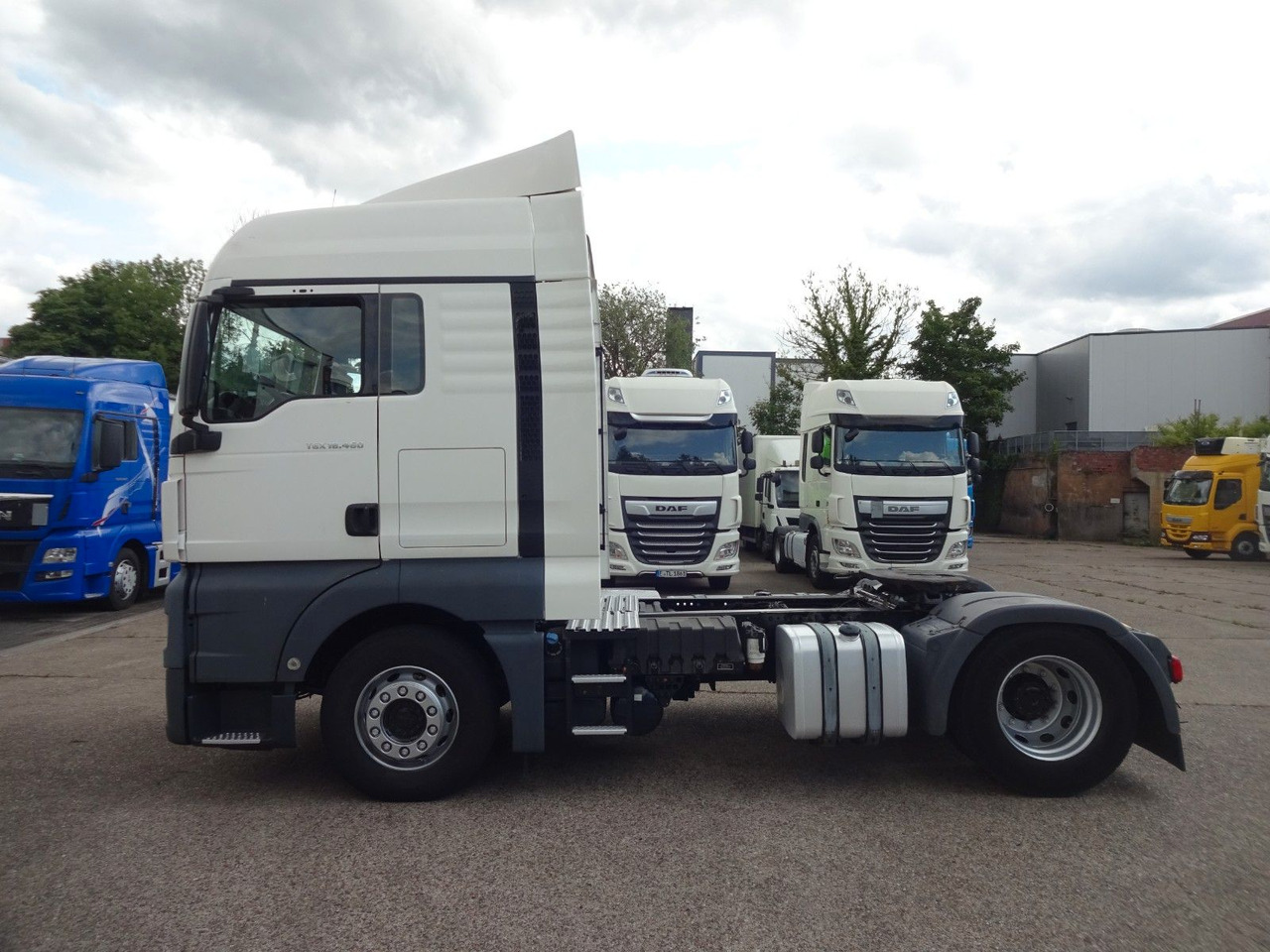 MAN TGX 18.460, XLX, Intarder, ACC - Tegljač: slika MAN TGX 18.460, XLX, Intarder, ACC - Tegljač MAN TGX 18.460, XLX, Intarder, ACC - Tegljač: slika MAN TGX 18.460, XLX, Intarder, ACC - Tegljač