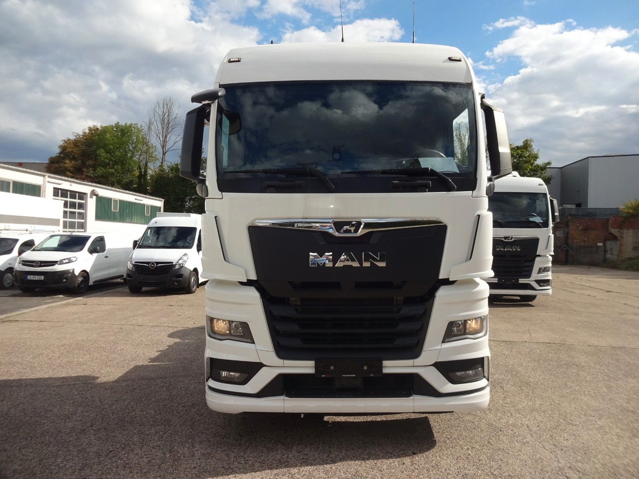 MAN TGX 18.470, XLX, LL SA, Retarder, ACC, 2 x Tank - Tegljač: slika MAN TGX 18.470, XLX, LL SA, Retarder, ACC, 2 x Tank - Tegljač MAN TGX 18.470, XLX, LL SA, Retarder, ACC, 2 x Tank - Tegljač: slika MAN TGX 18.470, XLX, LL SA, Retarder, ACC, 2 x Tank - Tegljač