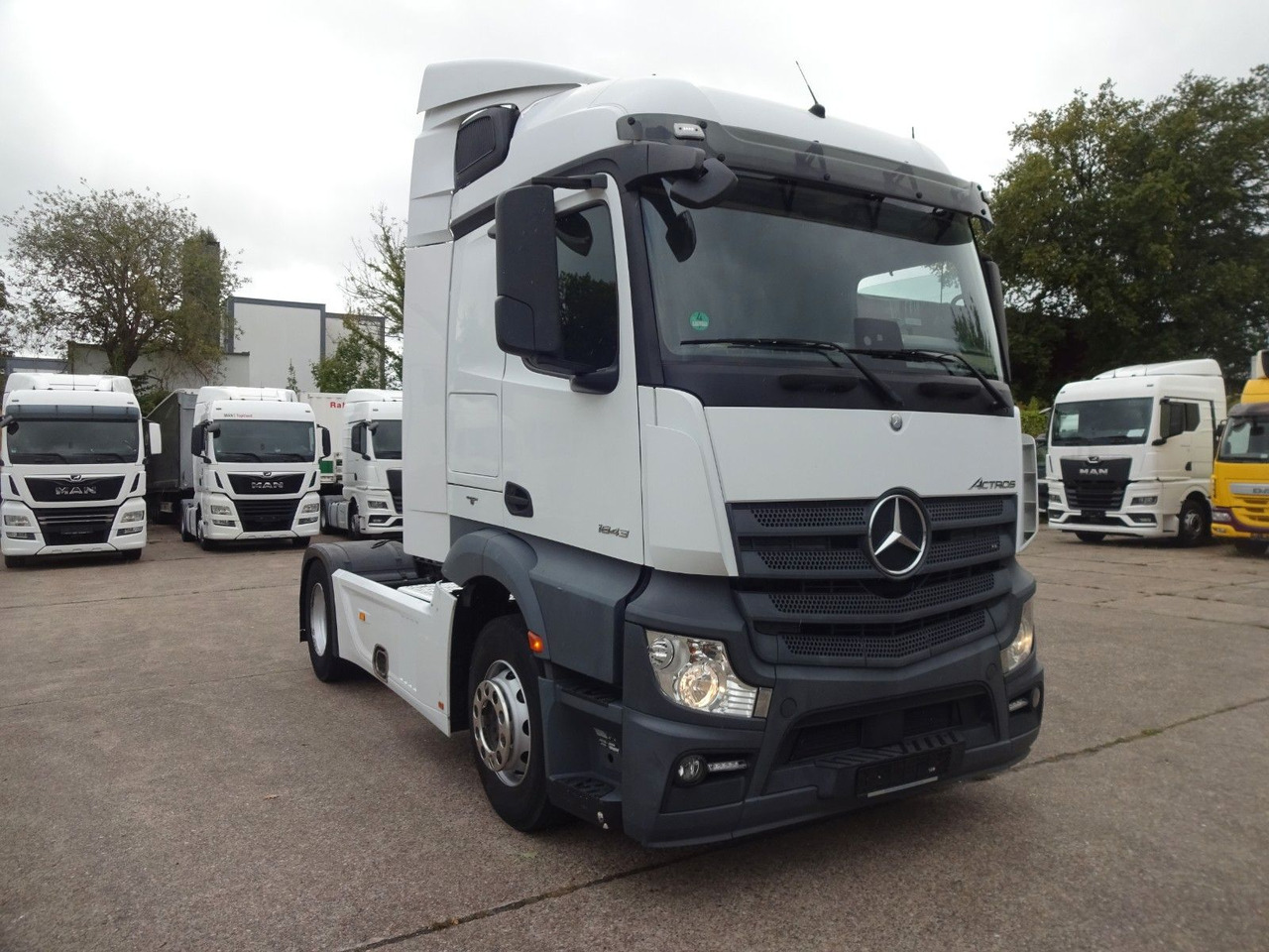 Mercedes-Benz 1843, Retarder, Klima - Tegljač: slika Mercedes-Benz 1843, Retarder, Klima - Tegljač Mercedes-Benz 1843, Retarder, Klima - Tegljač: slika Mercedes-Benz 1843, Retarder, Klima - Tegljač