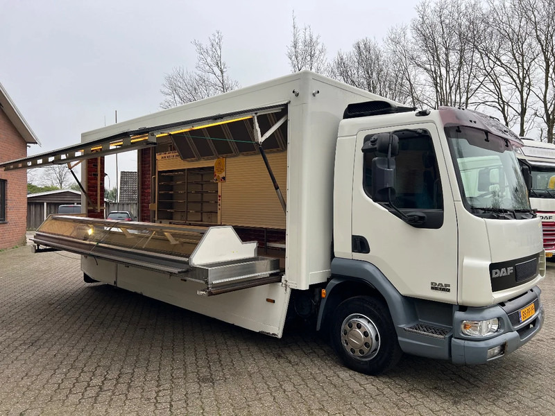 DAF LF 180 4X2 Verkoopopbouw/Verkaufsaufbau +Koeling Hydraulisch uitklapbaar - Kamion za prodaju brze hrane: slika DAF LF 180 4X2 Verkoopopbouw/Verkaufsaufbau +Koeling Hydraulisch uitklapbaar - Kamion za prodaju brze hrane DAF LF 180 4X2 Verkoopopbouw/Verkaufsaufbau +Koeling Hydraulisch uitklapbaar - Kamion za prodaju brze hrane: slika DAF LF 180 4X2 Verkoopopbouw/Verkaufsaufbau +Koeling Hydraulisch uitklapbaar - Kamion za prodaju brze hrane