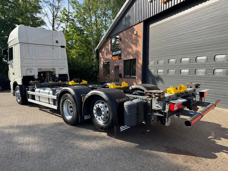 DAF XF 480 6X2 SSC FAR BDF Retarder 2x AHK 7.82 Multiwechseler - Transporter kontejnera/ Kamion s izmjenjivim sanducima: slika DAF XF 480 6X2 SSC FAR BDF Retarder 2x AHK 7.82 Multiwechseler - Transporter kontejnera/ Kamion s izmjenjivim sanducima DAF XF 480 6X2 SSC FAR BDF Retarder 2x AHK 7.82 Multiwechseler - Transporter kontejnera/ Kamion s izmjenjivim sanducima: slika DAF XF 480 6X2 SSC FAR BDF Retarder 2x AHK 7.82 Multiwechseler - Transporter kontejnera/ Kamion s izmjenjivim sanducima