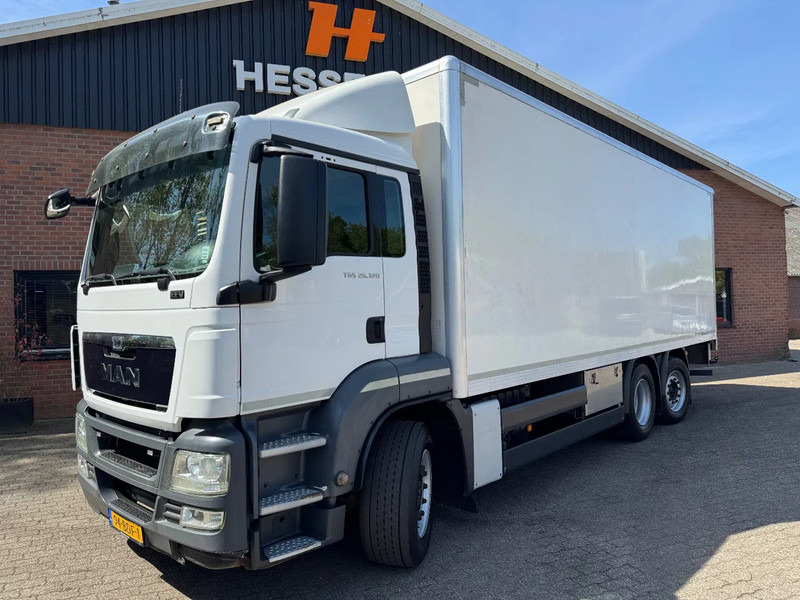 MAN TGS 26.320 EEV Koffer Stuuras AHK 3.000KG LBW 337.340KM! NL TRUCK - Kamion sandučar: slika MAN TGS 26.320 EEV Koffer Stuuras AHK 3.000KG LBW 337.340KM! NL TRUCK - Kamion sandučar MAN TGS 26.320 EEV Koffer Stuuras AHK 3.000KG LBW 337.340KM! NL TRUCK - Kamion sandučar: slika MAN TGS 26.320 EEV Koffer Stuuras AHK 3.000KG LBW 337.340KM! NL TRUCK - Kamion sandučar