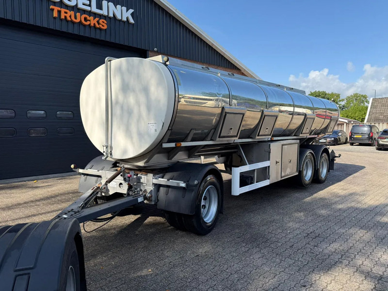 Magyar VM Tarm 19.000L RVS/INOX Melk/Milk/Milch Food 3 Rooms Liftas - Poluprikolica cisterna: slika Magyar VM Tarm 19.000L RVS/INOX Melk/Milk/Milch Food 3 Rooms Liftas - Poluprikolica cisterna Magyar VM Tarm 19.000L RVS/INOX Melk/Milk/Milch Food 3 Rooms Liftas - Poluprikolica cisterna: slika Magyar VM Tarm 19.000L RVS/INOX Melk/Milk/Milch Food 3 Rooms Liftas - Poluprikolica cisterna