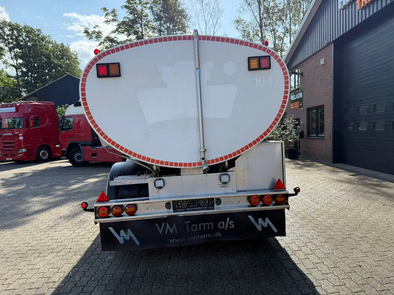 Poluprikolica cisterna Magyar VM Tarm 19.000L RVS/INOX Melk/Milk/Milch Food 3 Rooms Liftas: slika Poluprikolica cisterna Magyar VM Tarm 19.000L RVS/INOX Melk/Milk/Milch Food 3 Rooms Liftas
