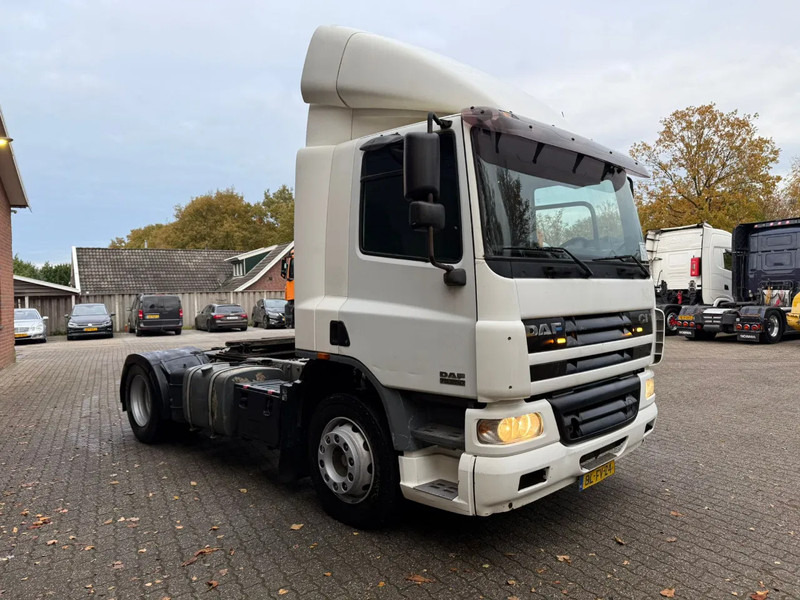 DAF CF 75.250 Handgeschakeld/Manual EURO 3 - Tegljač: slika DAF CF 75.250 Handgeschakeld/Manual EURO 3 - Tegljač DAF CF 75.250 Handgeschakeld/Manual EURO 3 - Tegljač: slika DAF CF 75.250 Handgeschakeld/Manual EURO 3 - Tegljač