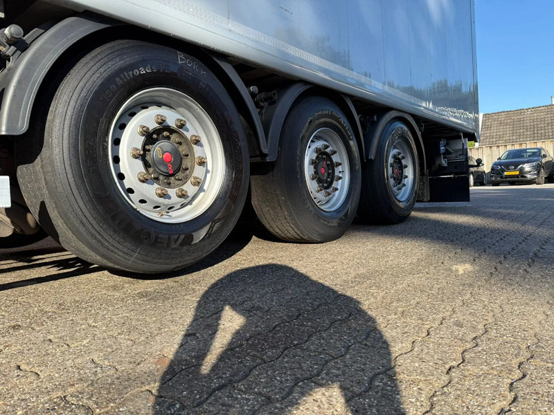 Kraker CF 200 92m3 Liftas Cargo Floor 10MM - Poluprikolica s pokretnim podom: slika kraker CF 200 92m3 Liftas Cargo Floor 10MM - Poluprikolica s pokretnim podom Kraker CF 200 92m3 Liftas Cargo Floor 10MM - Poluprikolica s pokretnim podom: slika kraker CF 200 92m3 Liftas Cargo Floor 10MM - Poluprikolica s pokretnim podom