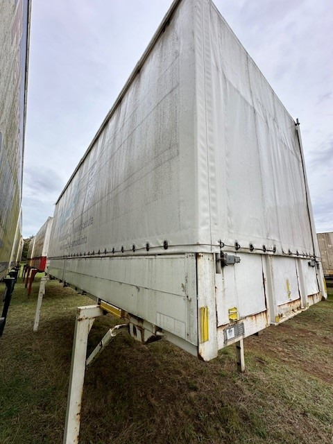 Ackermann-Fruehauf Wechselpritsche mit Bordwänden und Plane BDF System 7.150 mm - Izmjenjivi sanduk s bočnom kliznom ceradom: slika Ackermann-Fruehauf Wechselpritsche mit Bordwänden und Plane BDF System 7.150 mm - Izmjenjivi sanduk s bočnom kliznom ceradom Ackermann-Fruehauf Wechselpritsche mit Bordwänden und Plane BDF System 7.150 mm - Izmjenjivi sanduk s bočnom kliznom ceradom: slika Ackermann-Fruehauf Wechselpritsche mit Bordwänden und Plane BDF System 7.150 mm - Izmjenjivi sanduk s bočnom kliznom ceradom