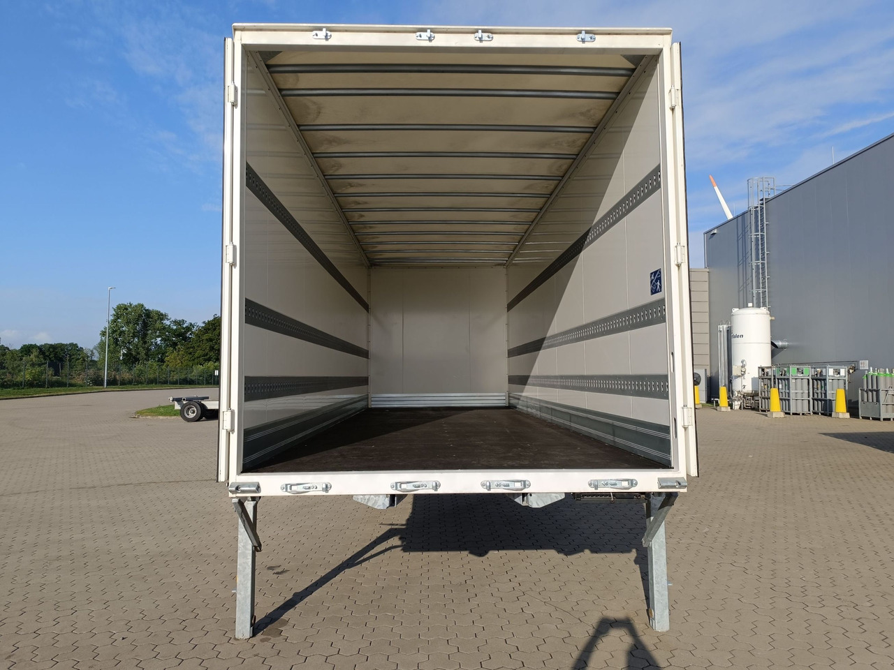 BDF-System, 7.450 mm lang, SONDERPREIS MESSEAUFBAU, - Izmjenjivi sanduk - kutija: slika BDF-System, 7.450 mm lang, SONDERPREIS MESSEAUFBAU, - Izmjenjivi sanduk - kutija BDF-System, 7.450 mm lang, SONDERPREIS MESSEAUFBAU, - Izmjenjivi sanduk - kutija: slika BDF-System, 7.450 mm lang, SONDERPREIS MESSEAUFBAU, - Izmjenjivi sanduk - kutija