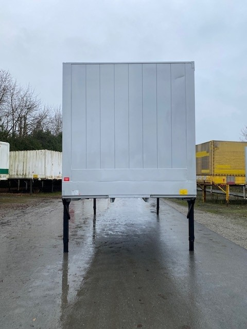 Krone BDF-System 7.450 mm lang, LACK NEU in weißaluminium - Izmjenjivi sanduk s bočnom kliznom ceradom: slika Krone BDF-System 7.450 mm lang, LACK NEU in weißaluminium - Izmjenjivi sanduk s bočnom kliznom ceradom Krone BDF-System 7.450 mm lang, LACK NEU in weißaluminium - Izmjenjivi sanduk s bočnom kliznom ceradom: slika Krone BDF-System 7.450 mm lang, LACK NEU in weißaluminium - Izmjenjivi sanduk s bočnom kliznom ceradom
